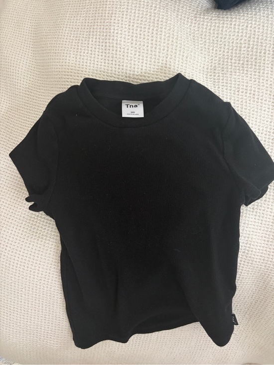 Aritzia Tops - Aritzia Tna Black Short Sleeve Tee